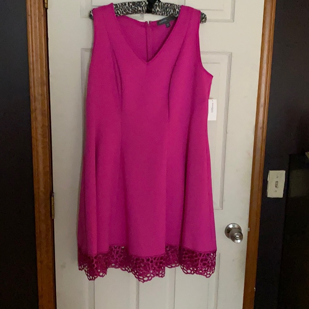 Pink Donna Ricco knee length cinched waist dress.